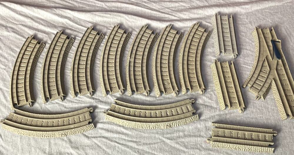 Lot 13 Thomas & Friends TrackMaster Replacement Tracks Bundle Curved Lane Switch